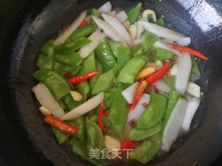 小米椒山药炒荷兰豆的做法步骤：12