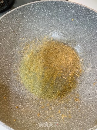 芹菜木耳炒肉丝的做法步骤：2