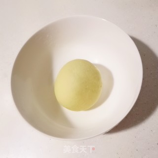 馄饨皮的做法步骤：4