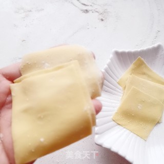 馄饨皮的做法步骤：12