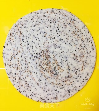 黑芝麻红糖大饼的做法步骤：11