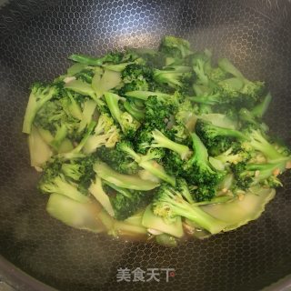 蒜蓉蚝油西兰花的做法步骤：5