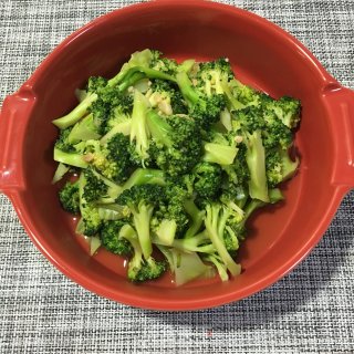蒜蓉蚝油西兰花的做法步骤：6