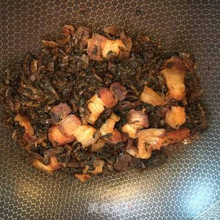 梅干菜烧五花肉的做法步骤：6