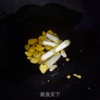 川香炖鱼贴饼的做法步骤：2