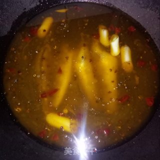 川香炖鱼贴饼的做法步骤：7