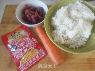 榨菜牛肉沫米饭丸子的做法步骤：1