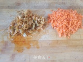 榨菜牛肉沫米饭丸子的做法步骤：2