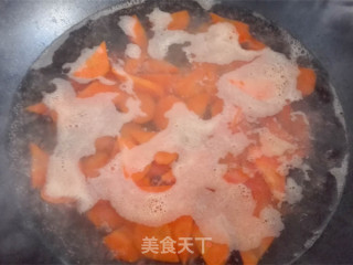 素炒胡萝卜片的做法步骤：3