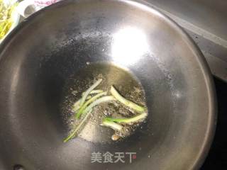 小香肠烧山药的做法步骤：2