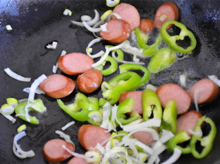 香肠海苔炒饭的做法步骤：5