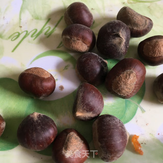 茯苓板栗斑鸠汤的做法步骤：1