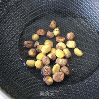 茯苓板栗斑鸠汤的做法步骤：3