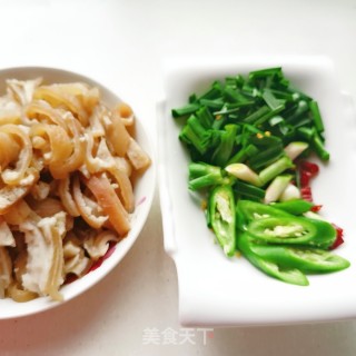 小炒肉皮的做法步骤：3