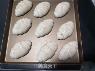 豆沙米面包卷的做法步骤：9