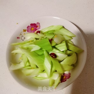 青菜梗炒熟驴杂的做法步骤：3
