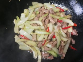 茴香球炒里脊肉的做法步骤：15