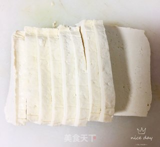 孜然香烤豆腐的做法步骤：1