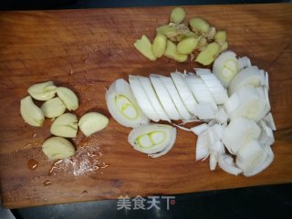 烧武昌鱼的做法步骤：2