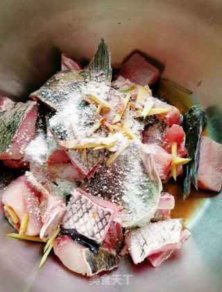煸炒乌鱼块的做法步骤：7