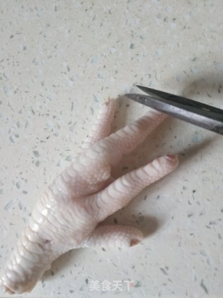 香辣凤爪的做法步骤：2