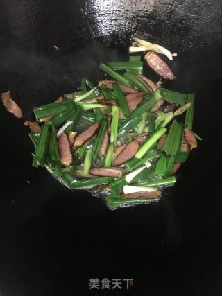 蒜苗炒二刀腊肉的做法步骤：7