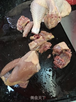 鱼胶炖鸡汤的做法步骤：1
