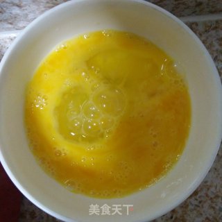 菠菜炒鸡蛋的做法步骤：2