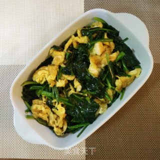 菠菜炒鸡蛋的做法步骤：7