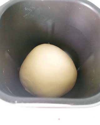 鼠年纳福馒头的做法步骤：2