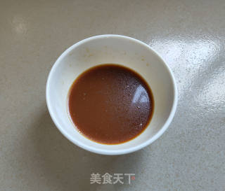 油豆腐炒青椒的做法步骤：3