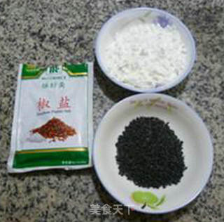 椒盐芝香锅巴的做法步骤：2