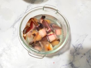 一碗香鲜四溢的腊八粥的做法步骤：5