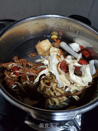 菌菇清汤的做法步骤：3