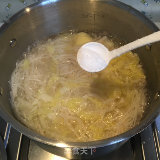 玉脂豆腐菌菇蔬菜汤的做法步骤：7