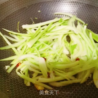 鸡蛋炒面的做法步骤：7