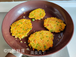 小米鸡蛋饼的做法步骤：8