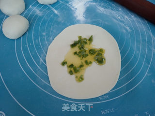 葱油饼的做法步骤：8