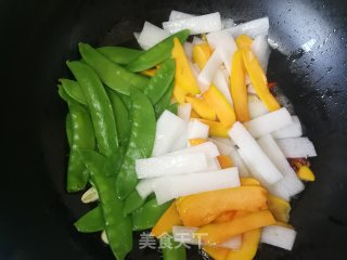 山药南瓜炒荷兰豆的做法步骤：10