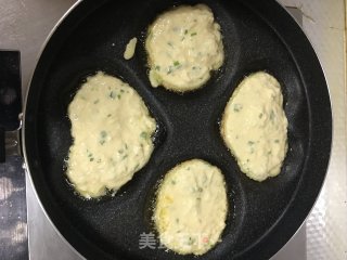 香葱鸡蛋萝卜丝油端的做法步骤：8