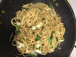 肉末杏鲍菇炒拉条子的做法步骤：8