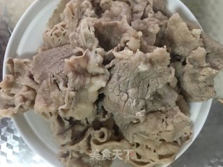 西红柿酸汤肥牛的做法步骤：6