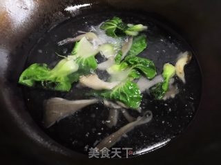 白菜鸡蛋煮豆丝的做法步骤：4