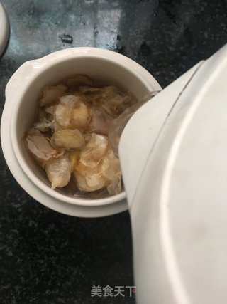 鹿茸鱼胶炖鸡汤的做法步骤：6