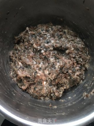 梅干菜发面饼的做法步骤：3