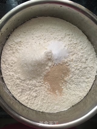 梅干菜发面饼的做法步骤：4