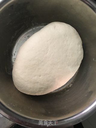 梅干菜发面饼的做法步骤：5
