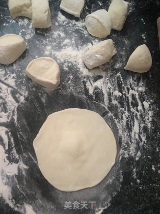 梅干菜发面饼的做法步骤：7