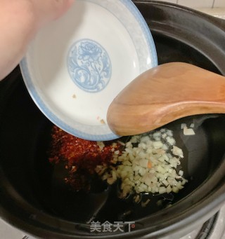 平菇豆腐辣煲的做法步骤：5