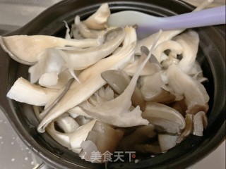 平菇豆腐辣煲的做法步骤：7